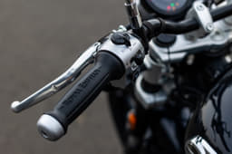 The Royal Enfield Super Meteor 650 has cast aluminium switch cubes.